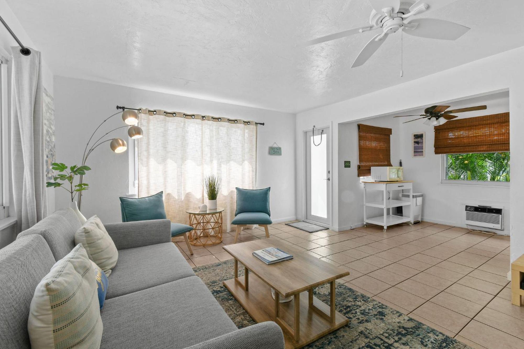 Sunshine Shores Boutique Apartments Palm Beach Shores Dış mekan fotoğraf