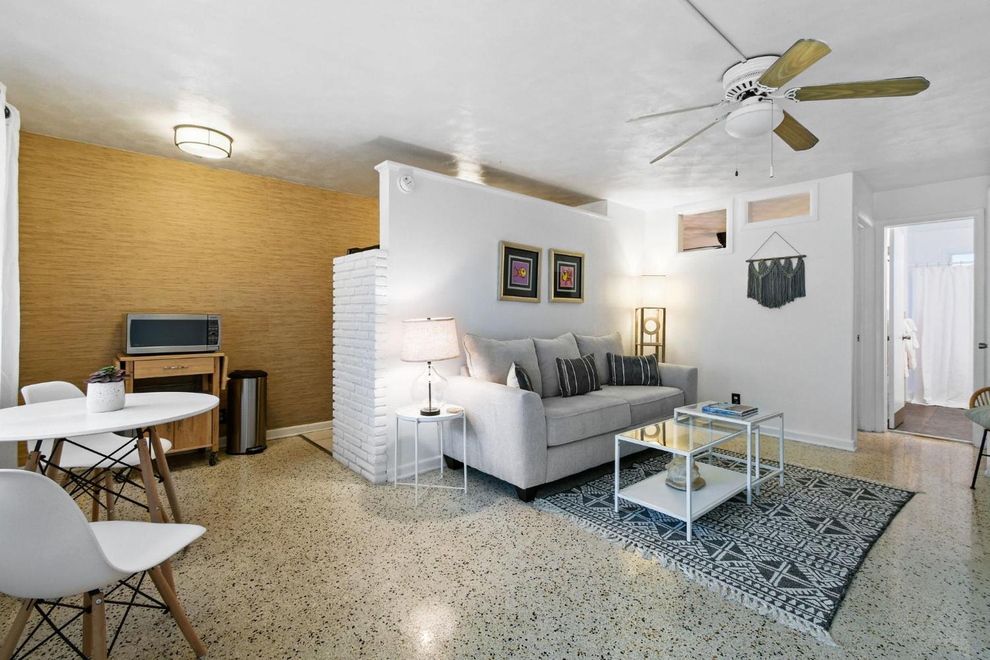Sunshine Shores Boutique Apartments Palm Beach Shores Dış mekan fotoğraf