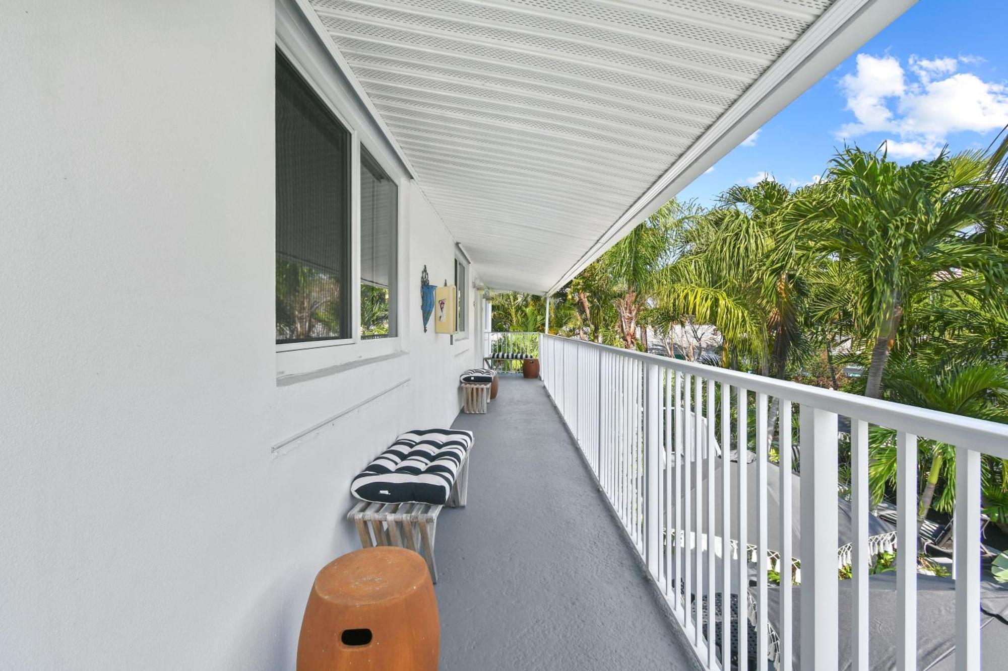 Sunshine Shores Boutique Apartments Palm Beach Shores Dış mekan fotoğraf